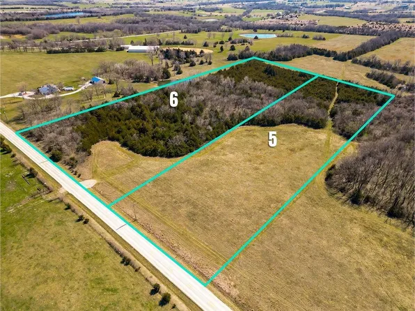 5 W 359th St, Paola, KS 66071