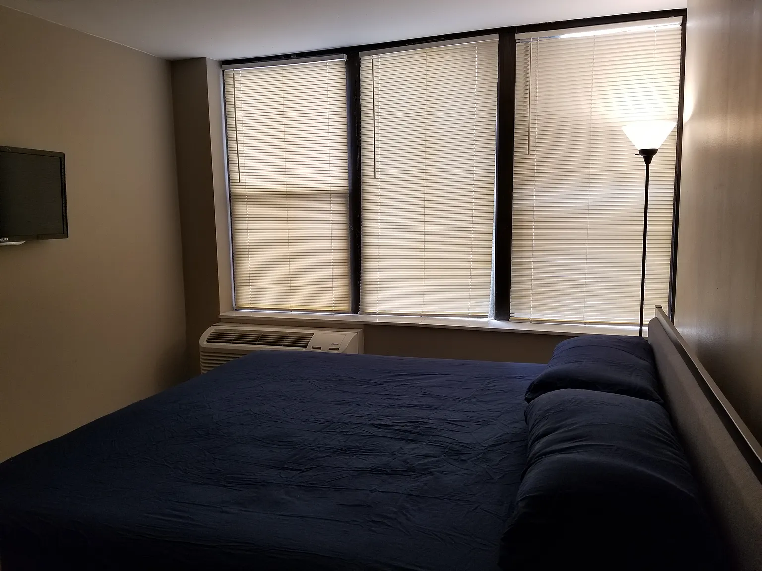 345 E Eastgate Pl — Photo 4