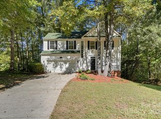 8731 Woodhill Manor Ct, Charlotte, NC 28215