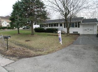 209 58th Pl, Clarendon Hills, IL 60514