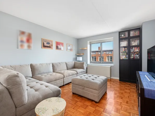 300 West 135th Street image 1 of 10