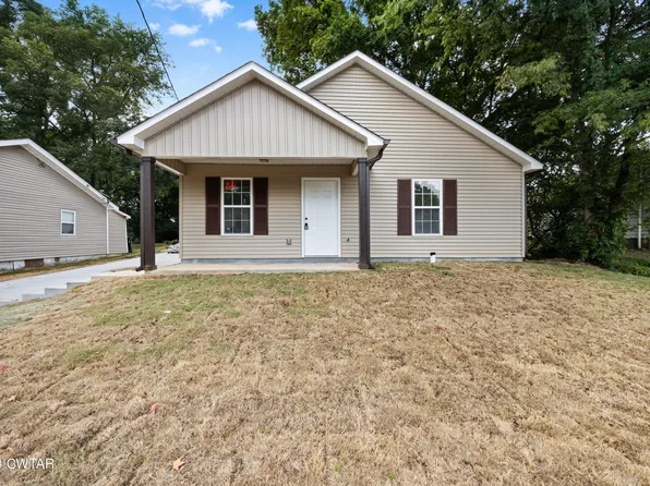 325 N College St, Covington, TN 38019