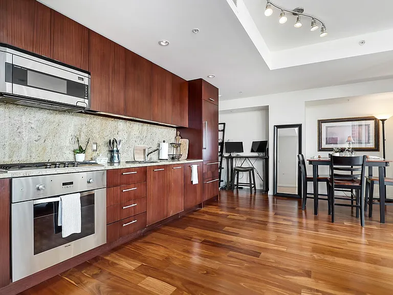 10700 NE 4th St #1808 — Photo 8