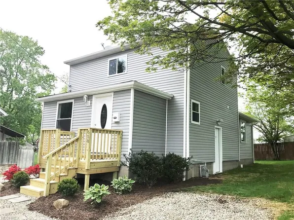 658 Mill Rd, Ravenna, OH 44266