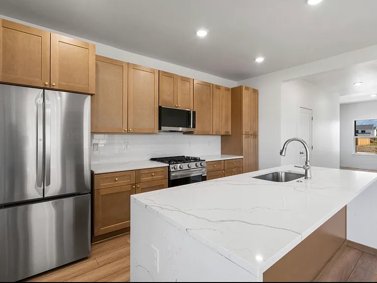 804 Accolade Loop — Photo 2