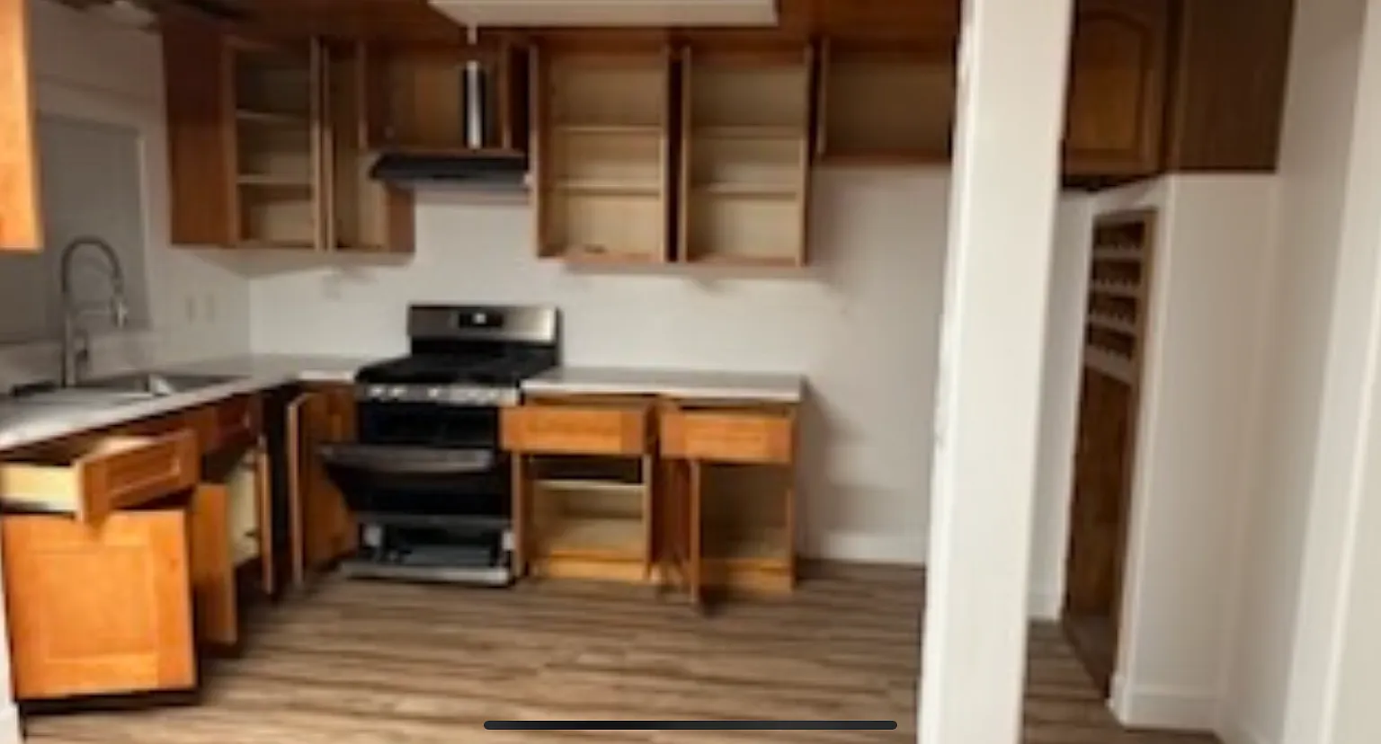 3 bed, 1250 sqft, $2,500 — Photo 4