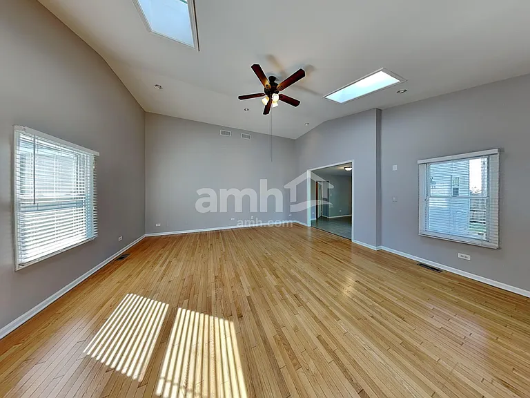 5301 Meadowbrook St — Photo 8
