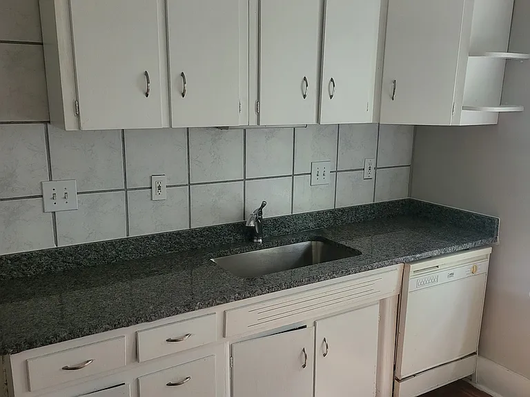 1637 Eddington Rd — Photo 3