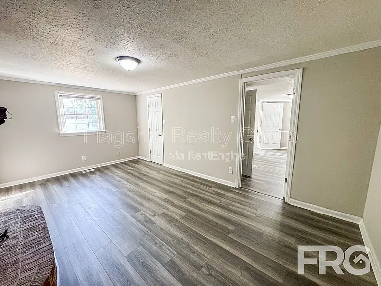 610 3rd St — Photo 29