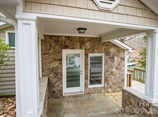 208 Island View Rd, Mount Holly, NC 28120