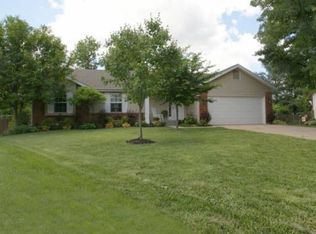 965 W Weybridge Ct, Saint Charles, MO