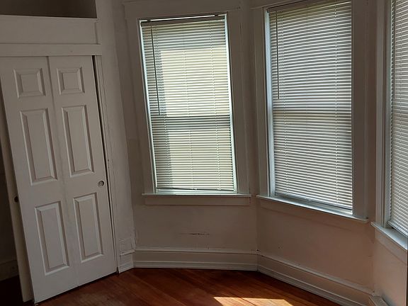 4th image of 409 W 25th St APT A