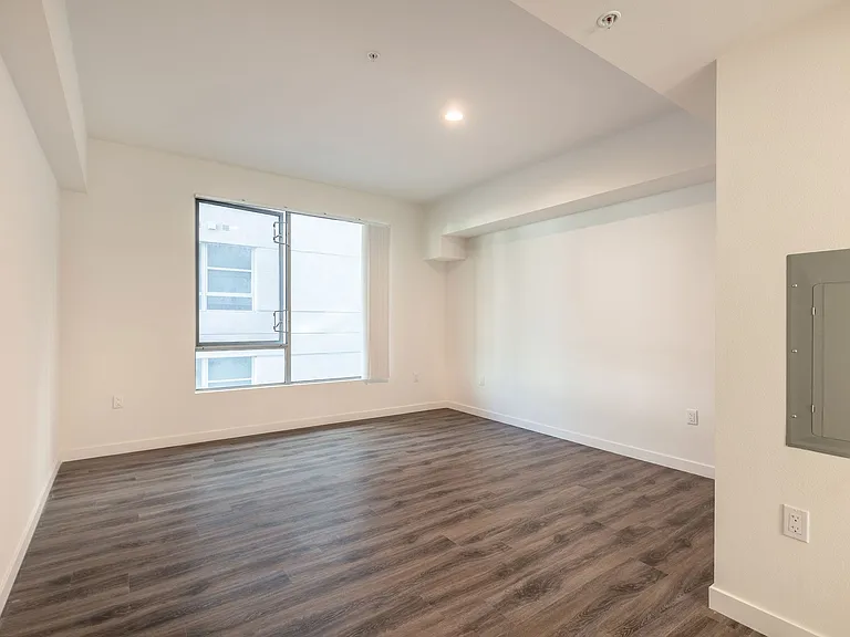 1400 FIG Apartments — Photo 49