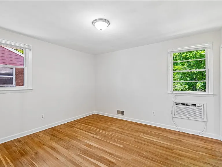 13012 Georgia Ave — Photo 11