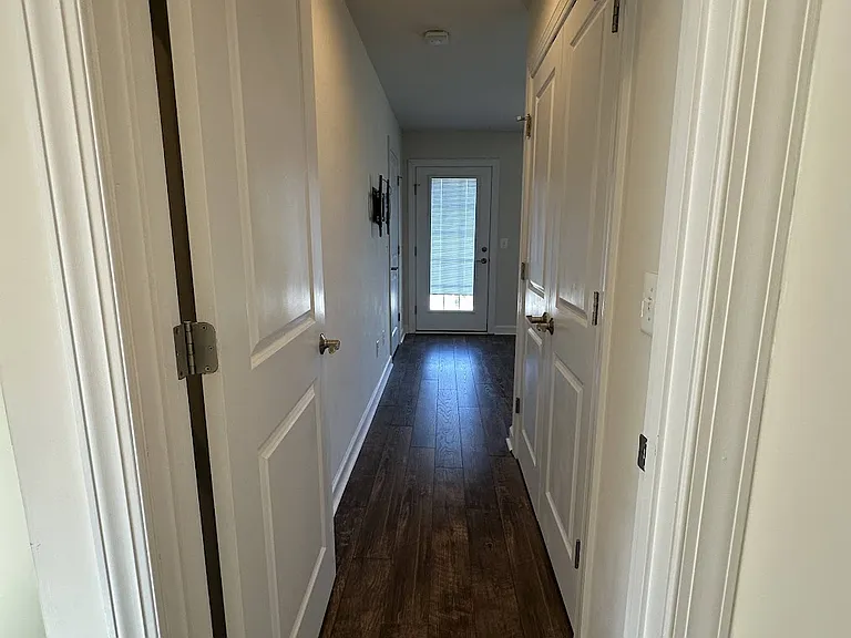 2436 Winthrop Dr — Photo 29
