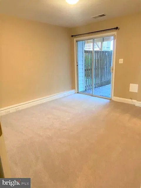 3 bed, 3.5 bath, 1636 sqft, $3,400 — Photo 3