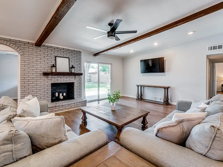 5221 Elkridge Dr — Photo 9