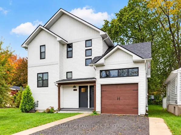 675 Collins Bay Rd, Kingston, ON K7M 5G7