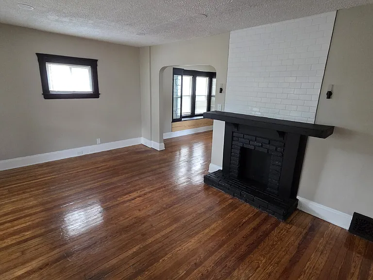3622 Cecilia Ave — Photo 4