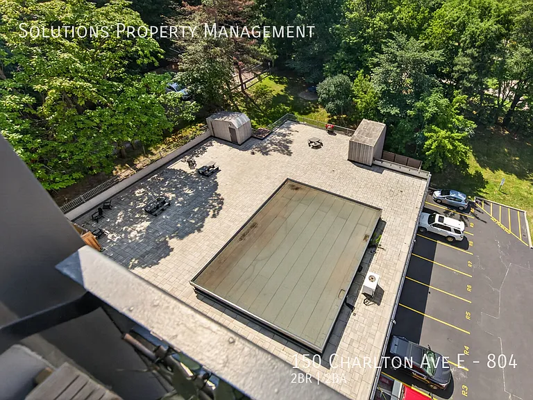 150 Charlton Ave E #804 — Photo 9