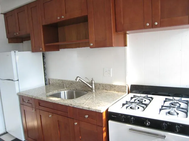 1999 Commonwealth Ave #12 — Photo 5