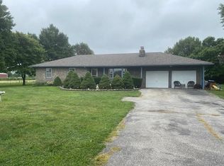 10215 NE 38th St, Kansas City, MO 64161