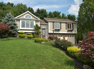 41 Meadow Dr, Greensburg, PA 15601