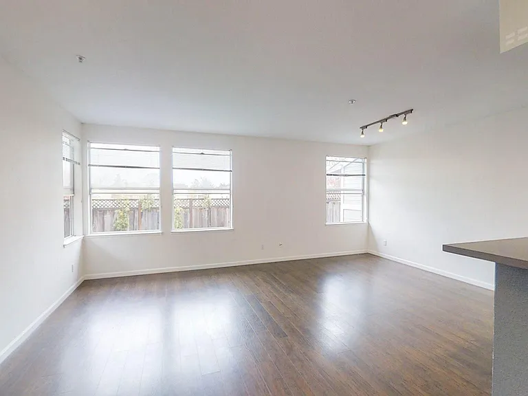 34 Flemings Ct — Photo 7