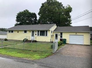 132 Seamans St, Woonsocket, RI 02895