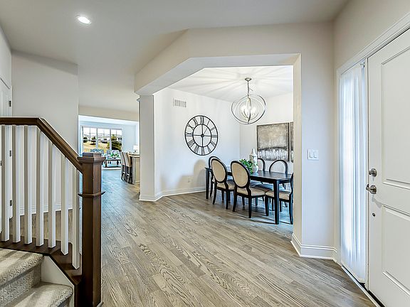 3rd image of 3077 N Spurway Dr