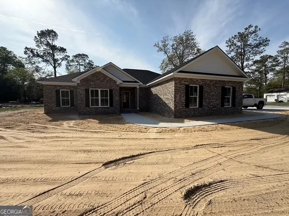 411 N Main St, Statesboro, GA 30458