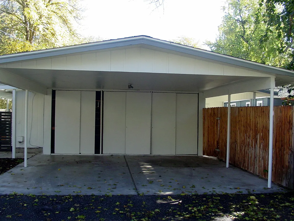 Building Photo - 1317 N 5th St