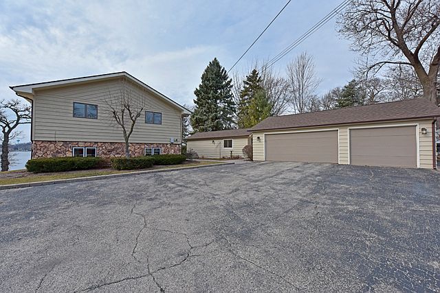 1st image of 64 N Lake Ave
