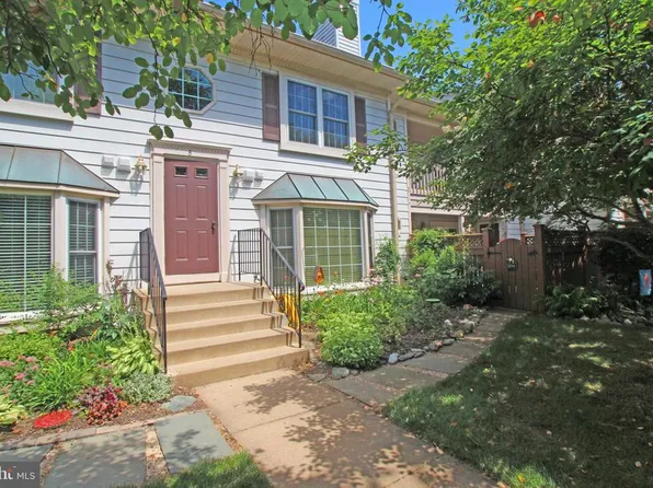 6911B Sandra Marie Cir, Alexandria, VA 22310
