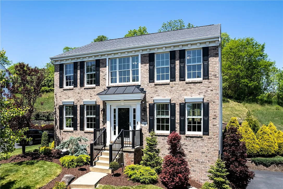 226 Molly Dr photo 1