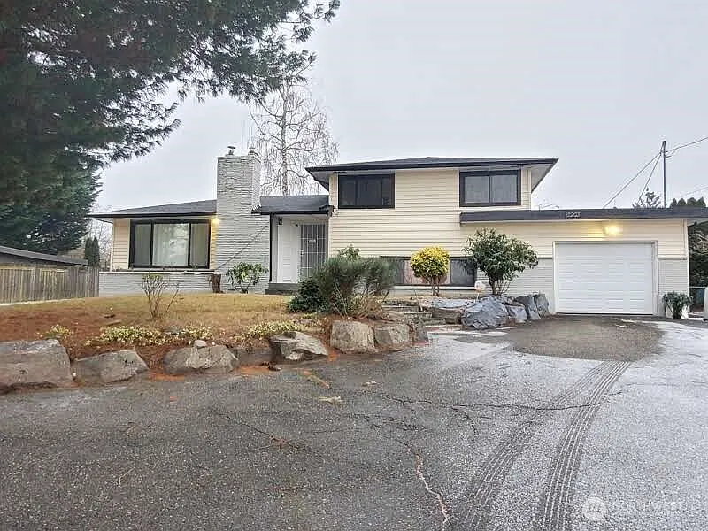 12203 16th Avenue S photo 1