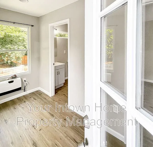 2695 Sharondale Dr NE — Photo 45