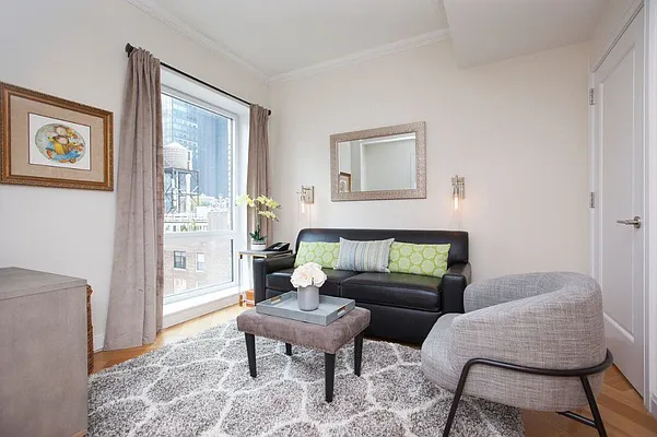 Rented by CitiSuites International Realty | media 8