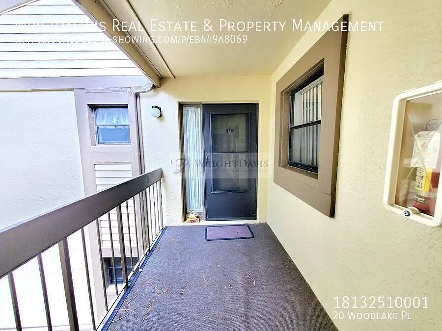 Spacious 2BR/2BA Corner Condo in a Peaceful Community — Photo 2