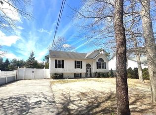 156 Mastic Beach Rd, Mastic Beach, NY 11951