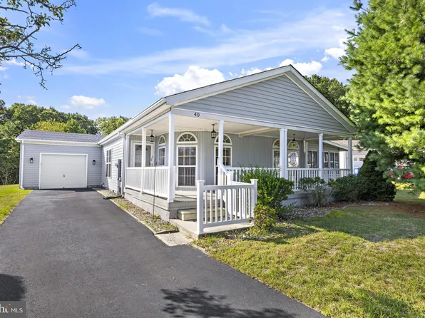 40 Pine Grove Ave, Manahawkin, NJ 08050