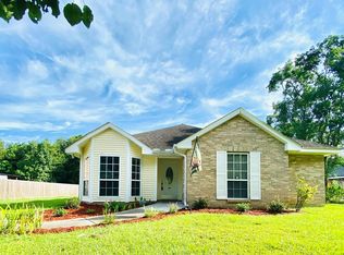 121 Williamsburg Rd, Picayune, MS 39466