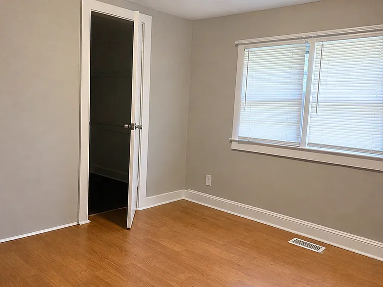221 Neal St — Photo 18