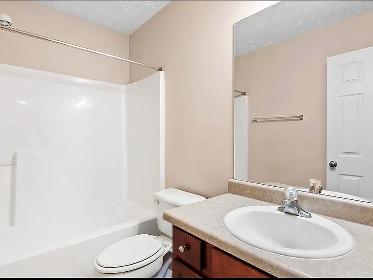 317 Franklin St — Photo 2