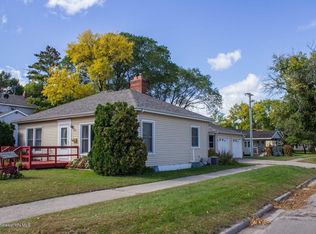 302 1st Ave S, Perham, MN 56573