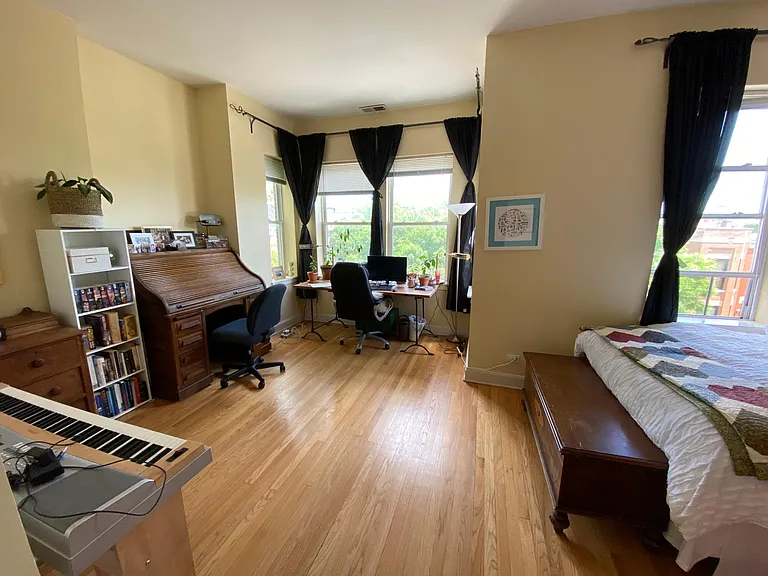 1222 N Damen Ave #3 — Photo 10