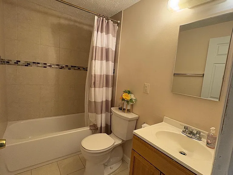 11149 Captains Walk Ct — Photo 4