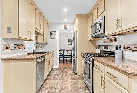 5th image of 11109 France Ave S #4