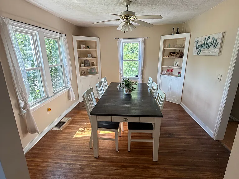 1060 Pixley Rd — Photo 8