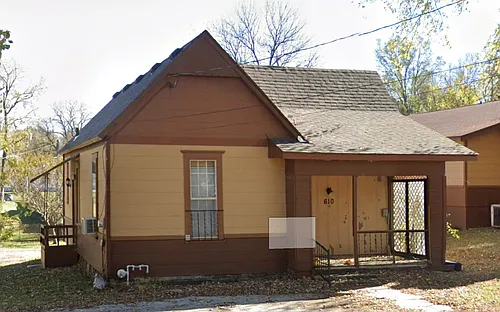 610 N Main St Photo 1
